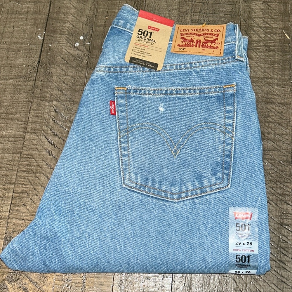 LEVI’S 501 Distressed Cropped Denim- Womens Sz 29x26